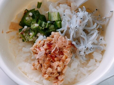 簡単！離乳食〜しらすとオクラ&納豆のネバネバ丼♡